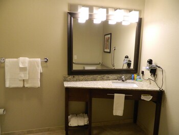 brookstone lodge and suites