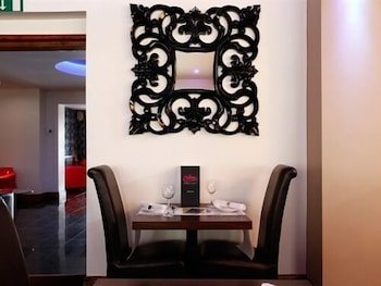 Ashiana Hotel,In Newark,3 star