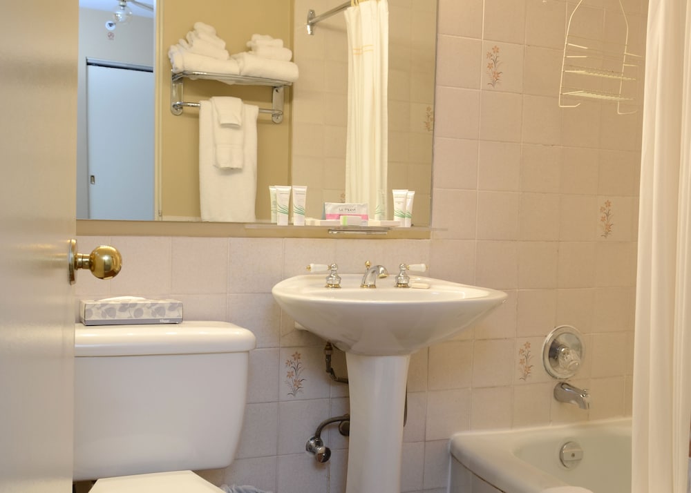 rosellen suites at stanley park