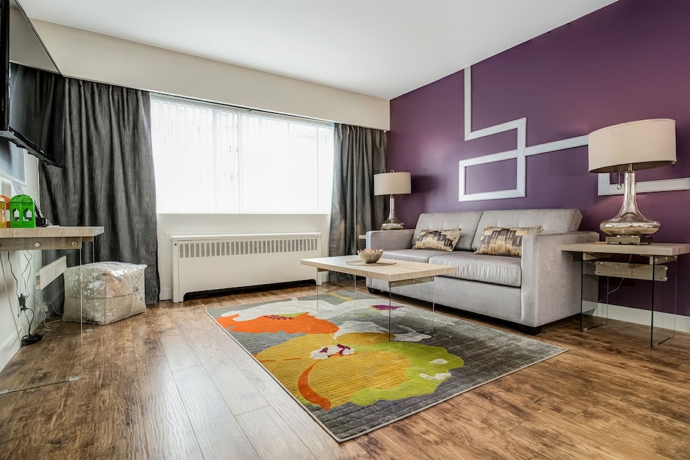 rosellen suites at stanley park