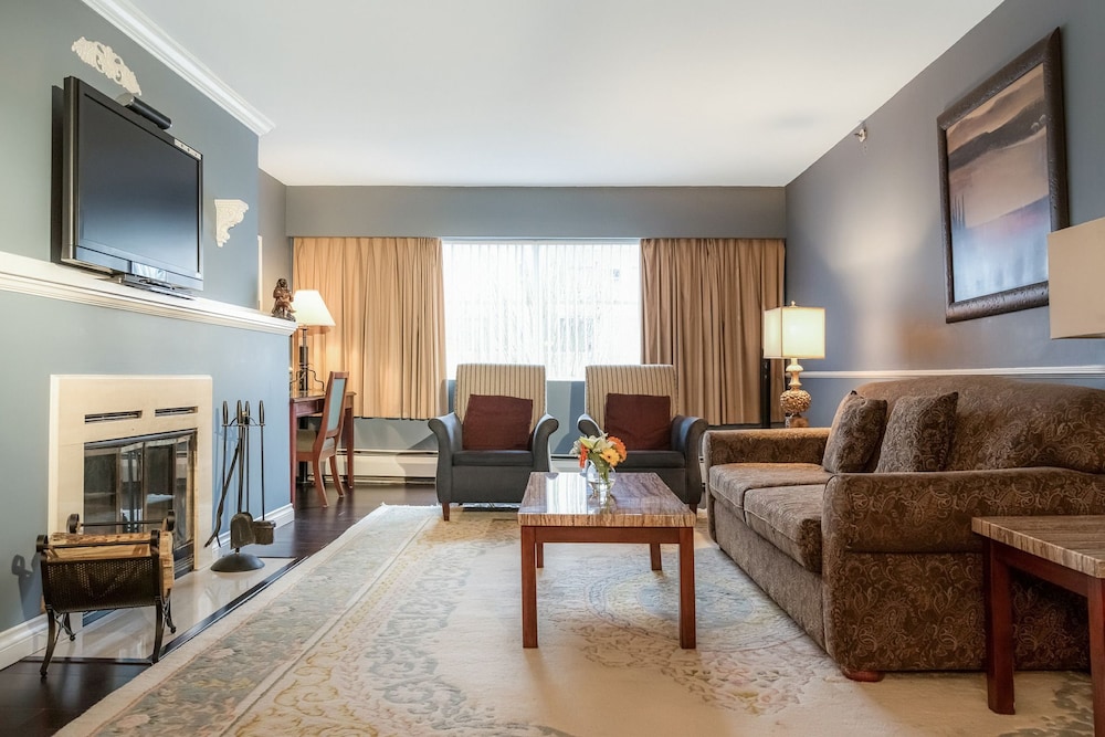 rosellen suites at stanley park