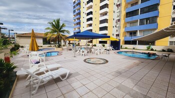 paradise flat residence