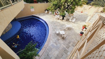 paradise flat residence