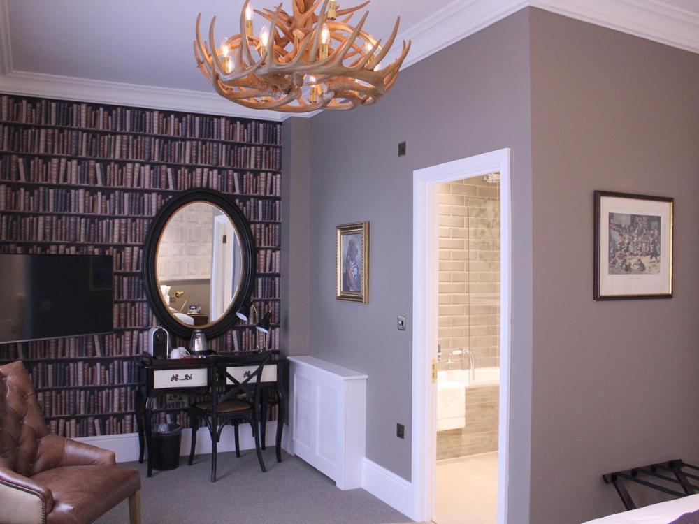 the one tun pub and rooms