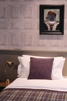 the one tun pub and rooms