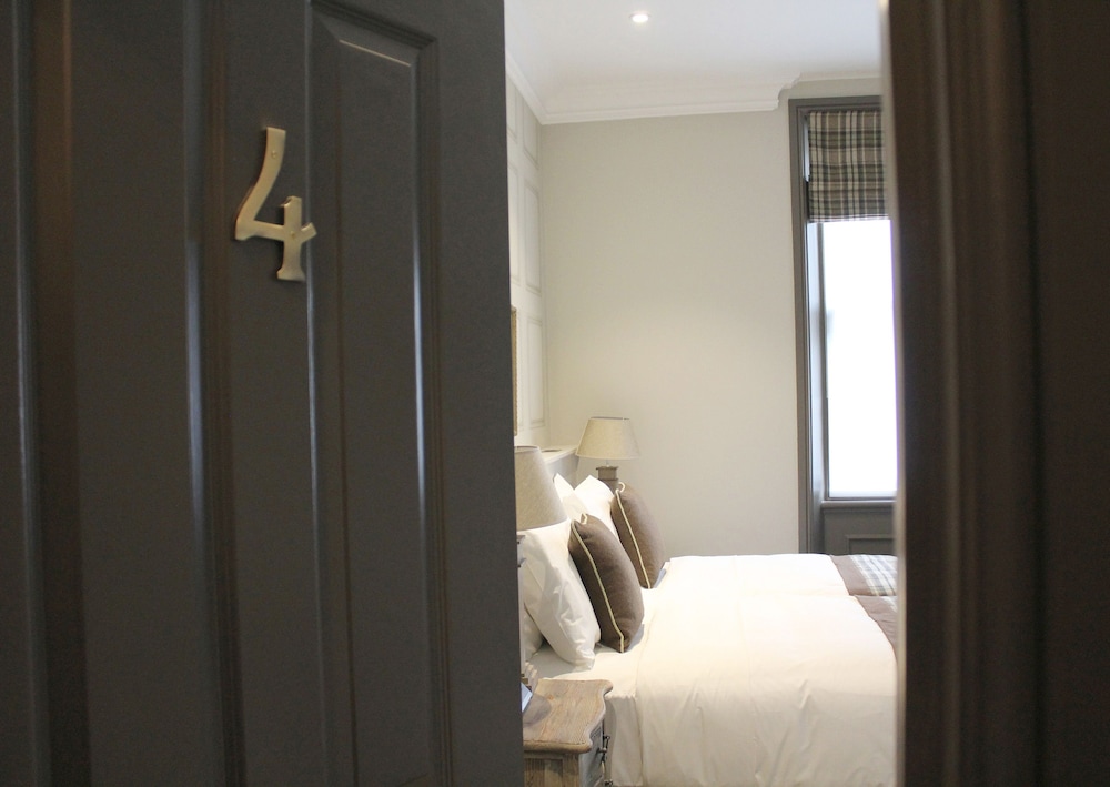 the one tun pub and rooms