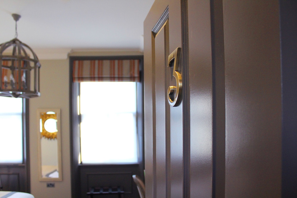 the one tun pub and rooms