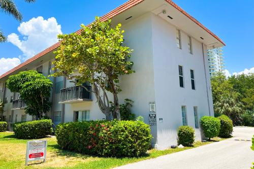 sunny isles apartments