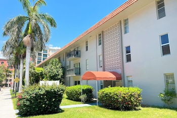 sunny isles apartments