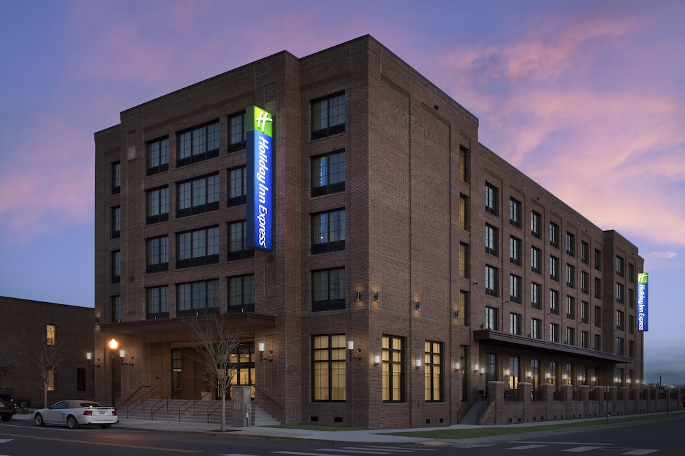 holiday inn express pensacola downtown by ihg