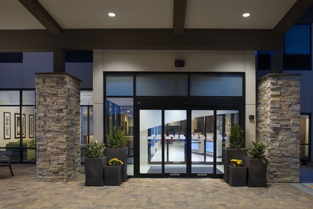 holiday inn express pensacola downtown by ihg