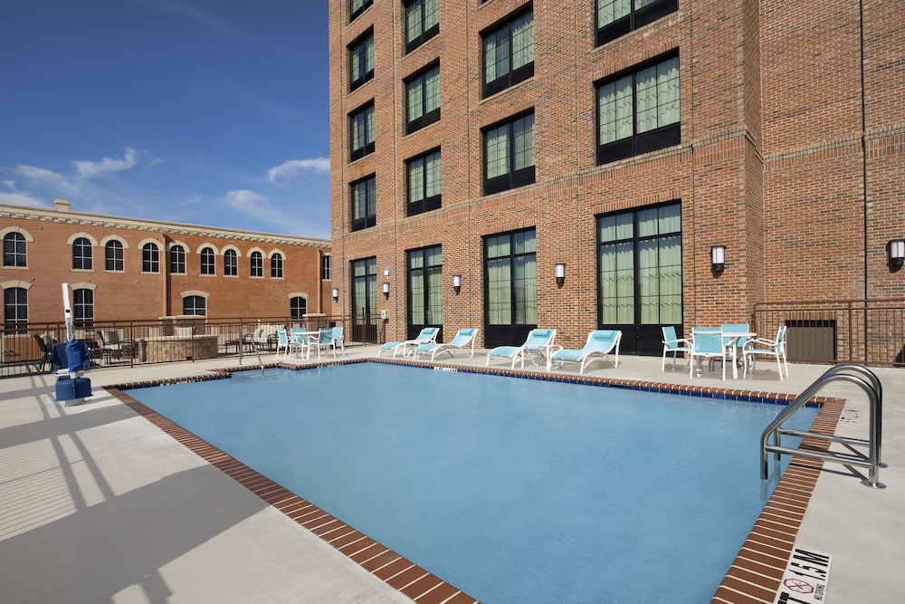 holiday inn express pensacola downtown by ihg