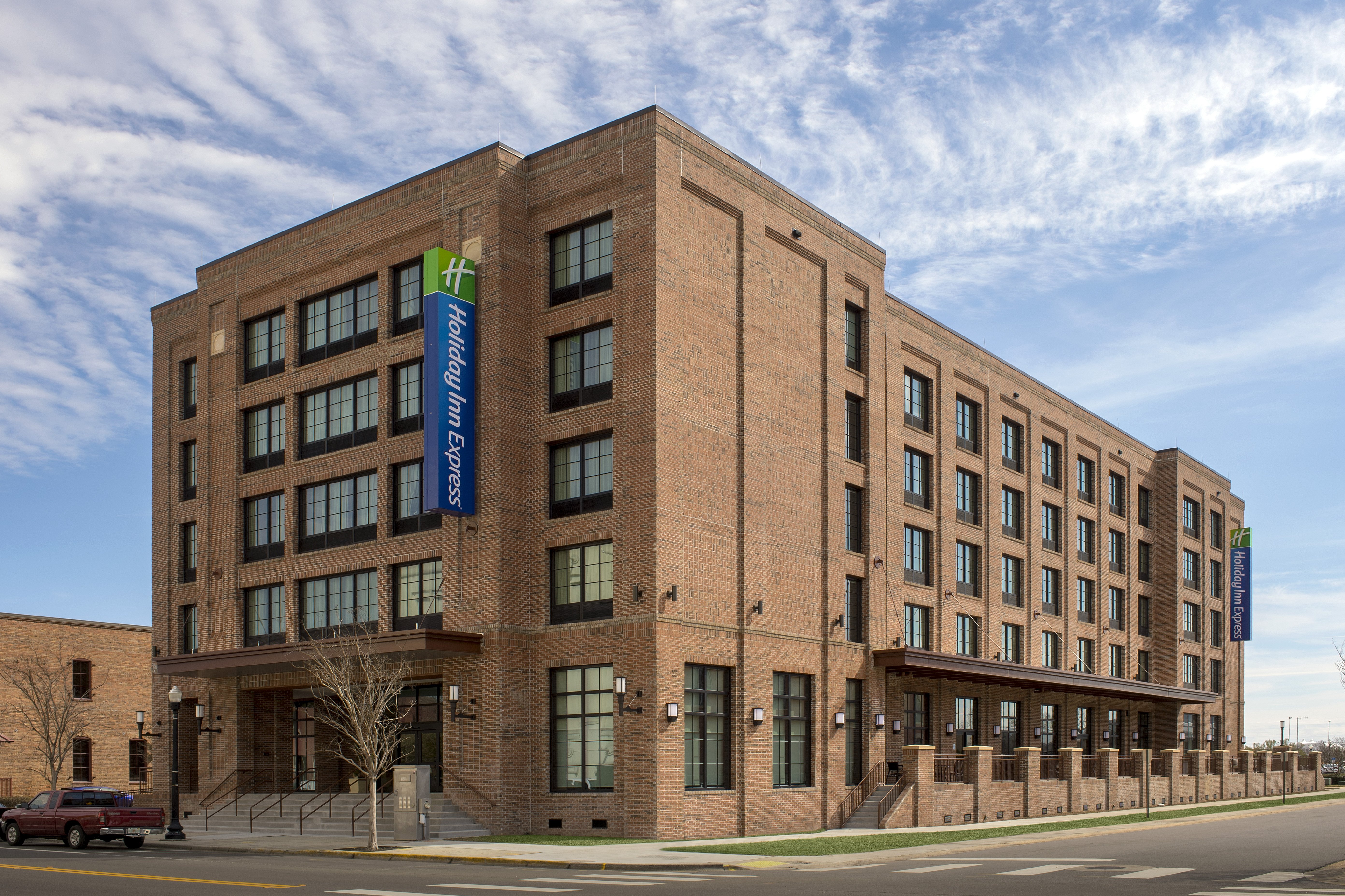 holiday inn express pensacola downtown by ihg