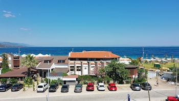 assos troy beach hotel