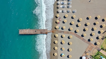 assos troy beach hotel