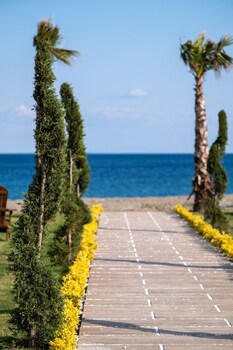 assos troy beach hotel