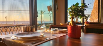 assos troy beach hotel