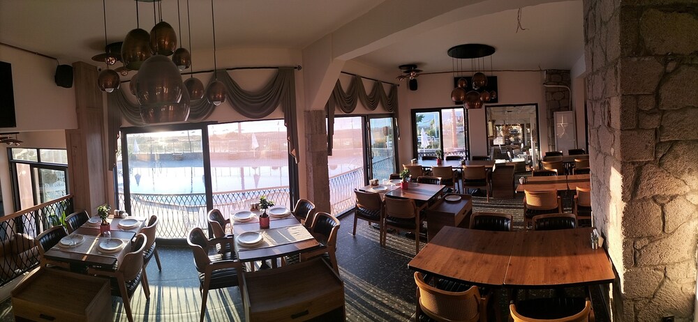 assos troy beach hotel