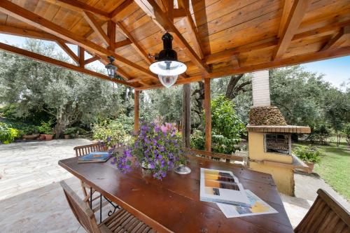 Vergonis Studios,Kala Nera>>Central Greece,2 star