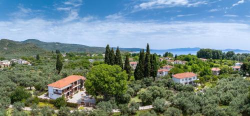 Vergonis Studios,Kala Nera>>Central Greece,2 star
