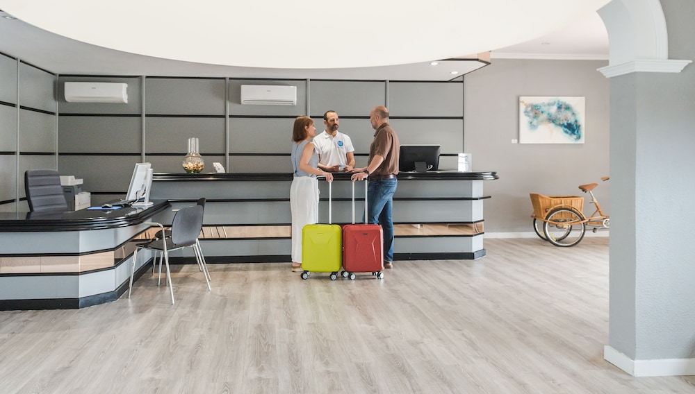 aparthotel nelva resort