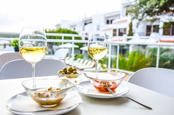 Aparthotel Nelva Resort,Balearic Islands>>Alayor,3 star