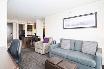 sandman signature toronto airport hotel