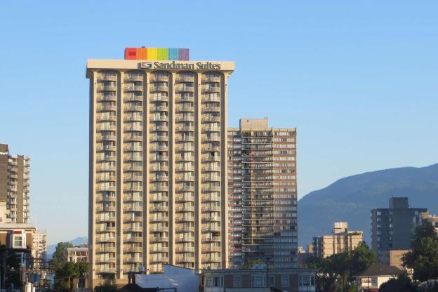 sandman suites vancouver on davie