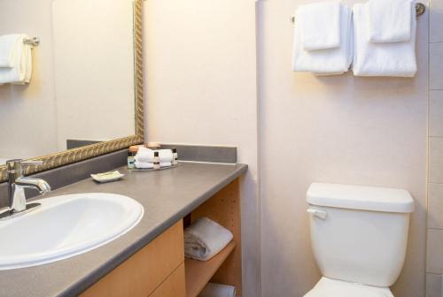 sandman suites vancouver on davie