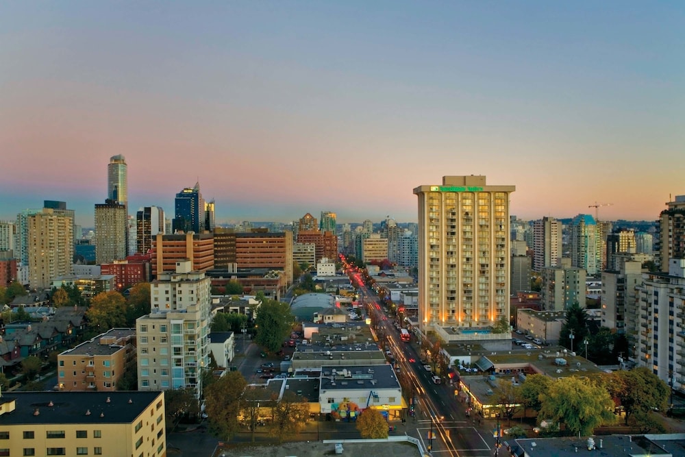 sandman suites vancouver on davie