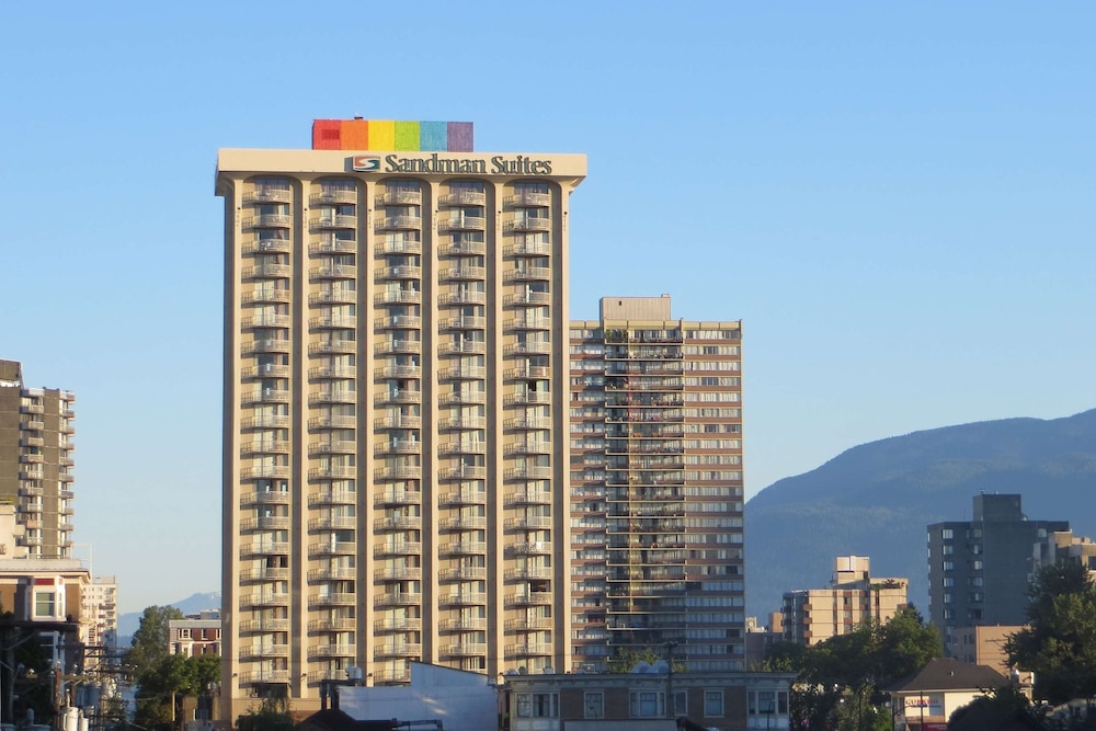 sandman suites vancouver on davie