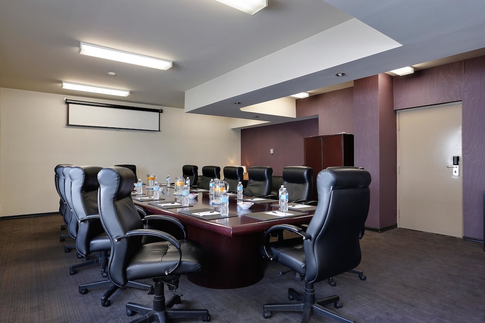 sandman suites vancouver on davie