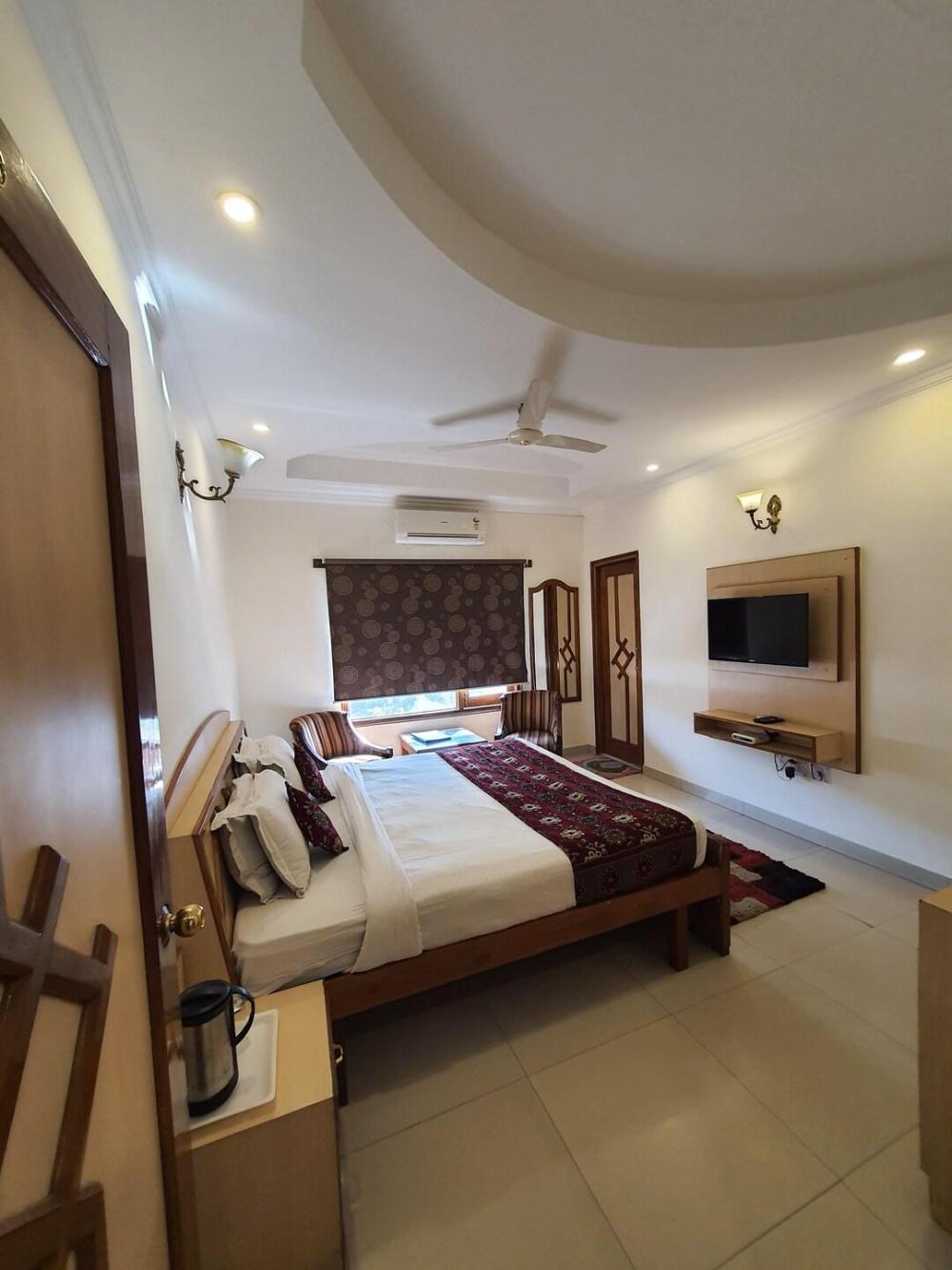 hotel siddharth residency