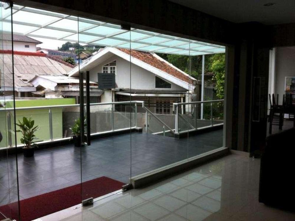 j residence guest house ciumbuleuit