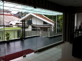 j residence guest house ciumbuleuit