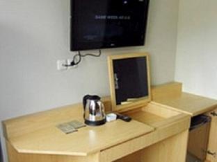 j residence guest house ciumbuleuit