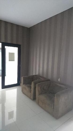 J Residence Guest House Ciumbuleuit,,2 star