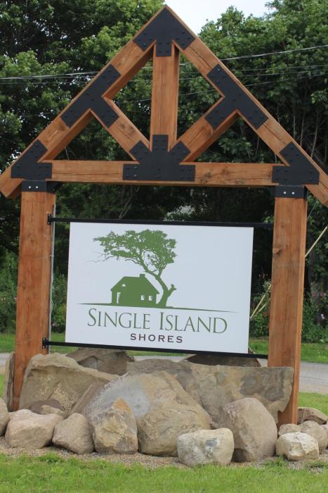 single island shores