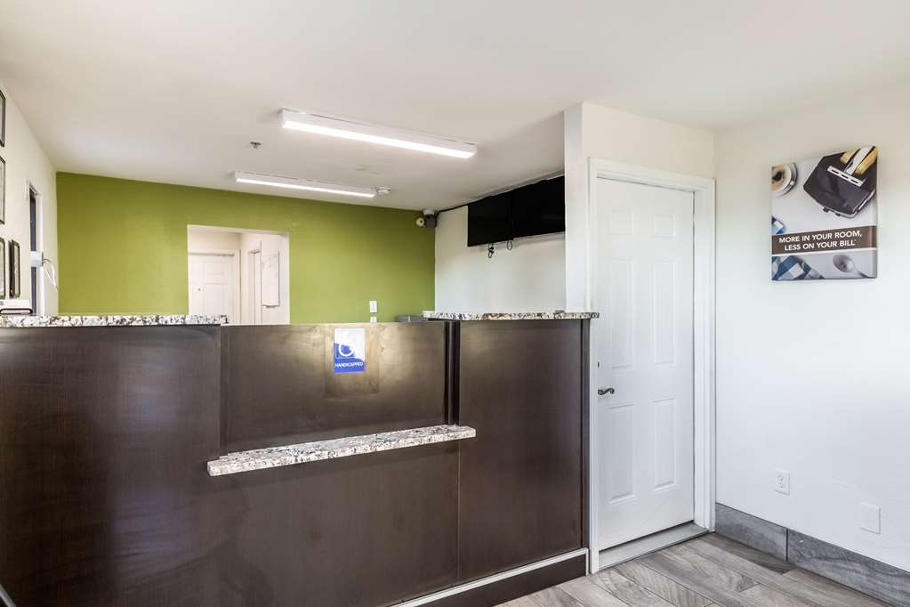 studio 6 savannah ga