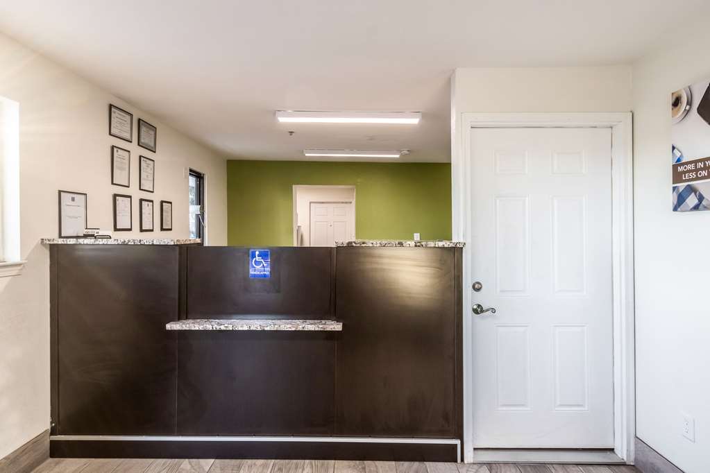 studio 6 savannah ga