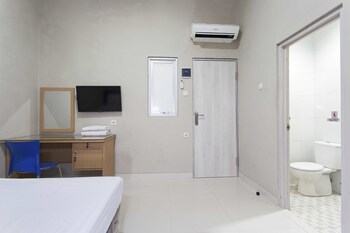 reddoorz mangga besar 2