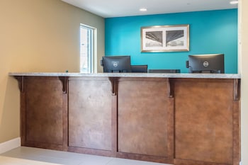 econo lodge inn and suites north little rock near riverfront