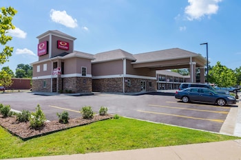 econo lodge inn and suites north little rock near riverfront