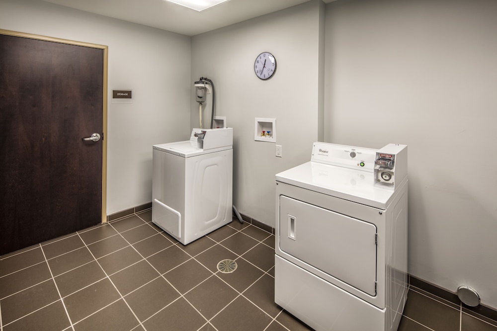 sleep inn and suites airport
