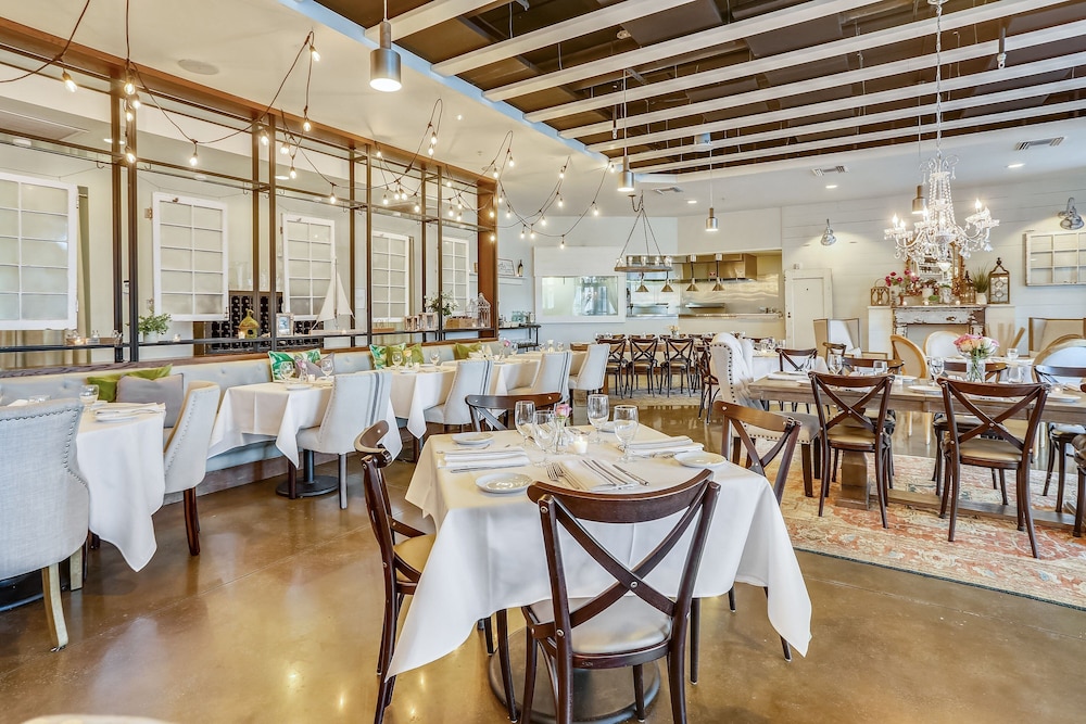 waterline villas and marina autograph collection