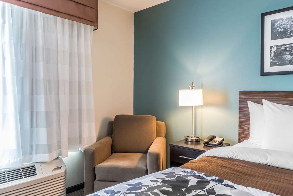 sleep inn and suites cumberland lavale