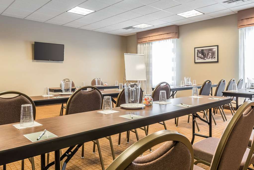 sleep inn and suites cumberland lavale