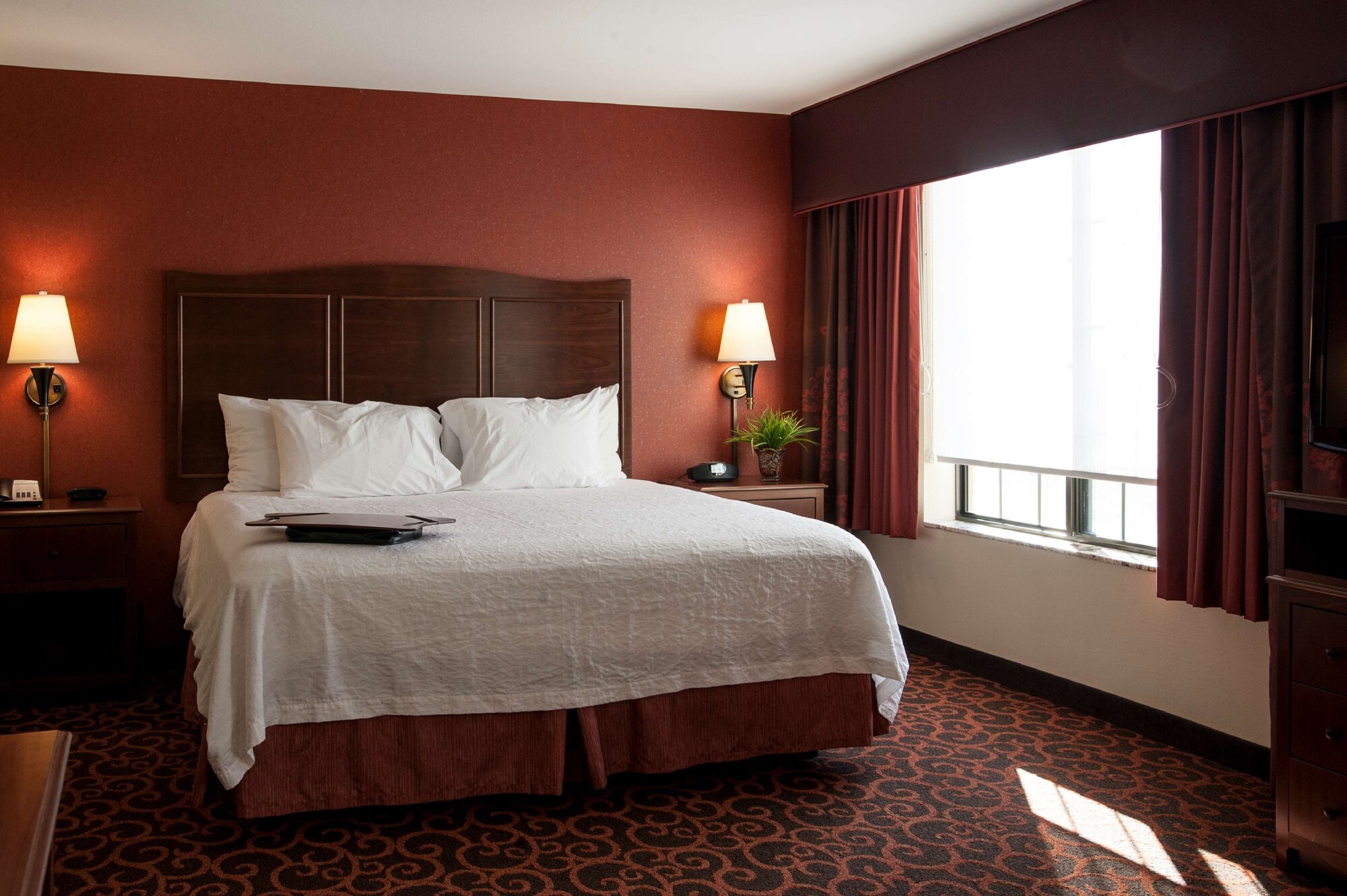hampton inn and suites aberdeen