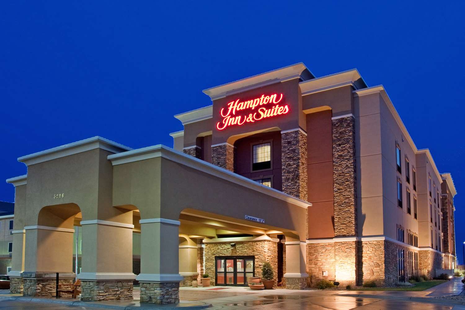 hampton inn and suites aberdeen