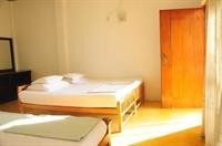 travellers home hotel